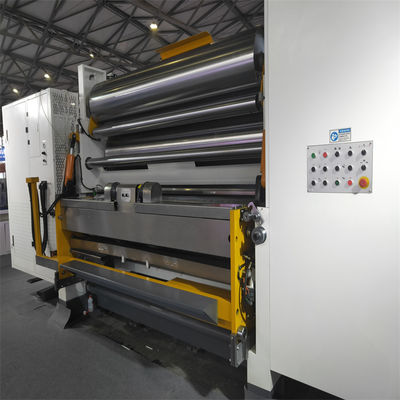 Macchina automatica per la produzione di cartoni di cartone ondulati con faccia singola e flauto