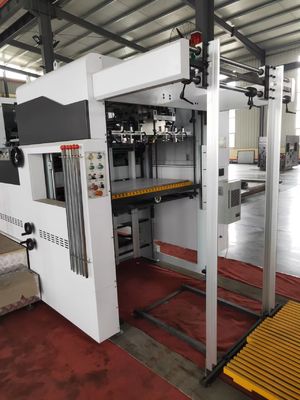 220V/380V Alta velocità Flat Bed Printing And Die Cutting Machine con lunga durata di vita