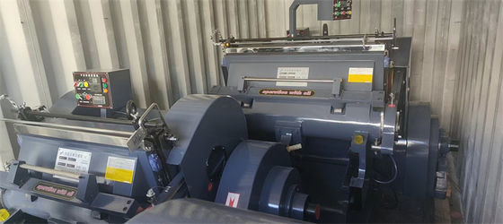Macchina di taglio a stampo manuale di carta e scatole azionata a motore elettrico con lunga durata di vita