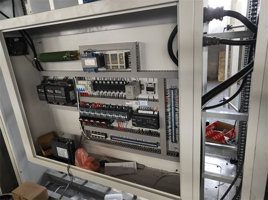 Macchine per il taglio a stampo a scatola ondulata azionate elettricamente con merci e prodotti