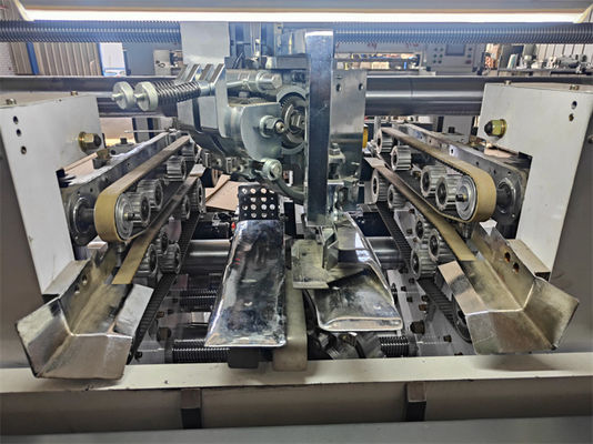 3200 KG Macchina semiautomatica a due pezzi per cucire scatole ondulate