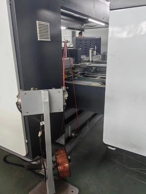 Macchina adesiva a cartone a cartone completamente automatica per cucire cartone