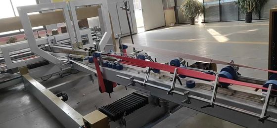 Macchina di incollaggio pieghevole automatica ad alta configurazione da 380 V per scatole di cartone ondulato