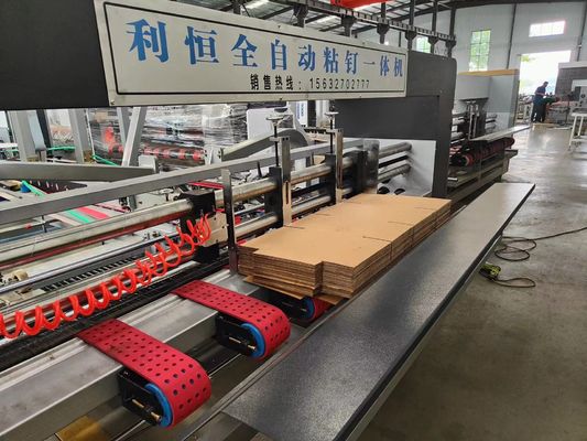 Macchina di incollaggio a scatole di cartone corrugato pieghevole automatica per le esigenze del cliente