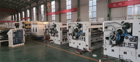 Linea di produzione di cartone ondulato nano ad alta velocità a 3 strati 4500 KG per tensione 380v