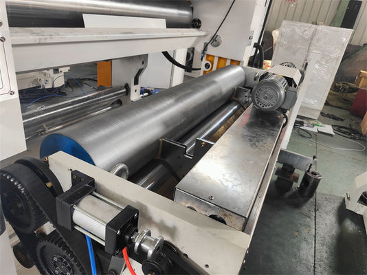 220V Voltage Single Facer Corrugated Machine per le aziende agricole e la produzione di scatole di cartone