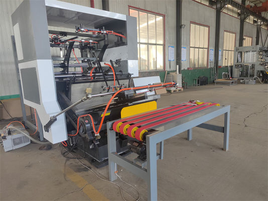 Macchina di taglio di materiale di imballaggio in pellicola di plastica per la fabbricazione di scatole di pizza offerta da LIHENG