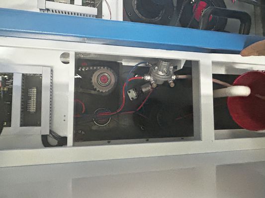 Macchina per la stampa di fogli di cartone ondulato con caratteristiche di sicurezza e prestazioni