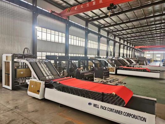 Casella di cartone di carta macchina di laminazione automatica a flauto 380V tensione e grado automatico