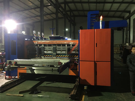 Stampa ad alta velocità a flessibilità slotter Die Cutter Machine 4 Colore 18000 KG Voltaggio 380