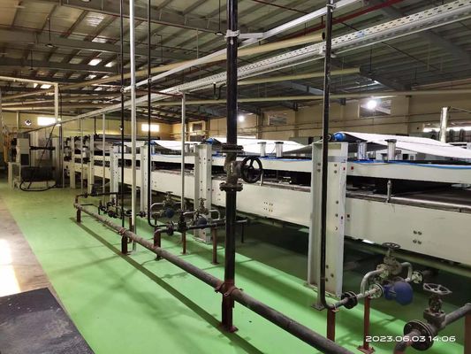 Linea di produzione di cartone ondulato a tre pieghe per la fabbricazione di scatole di cartone